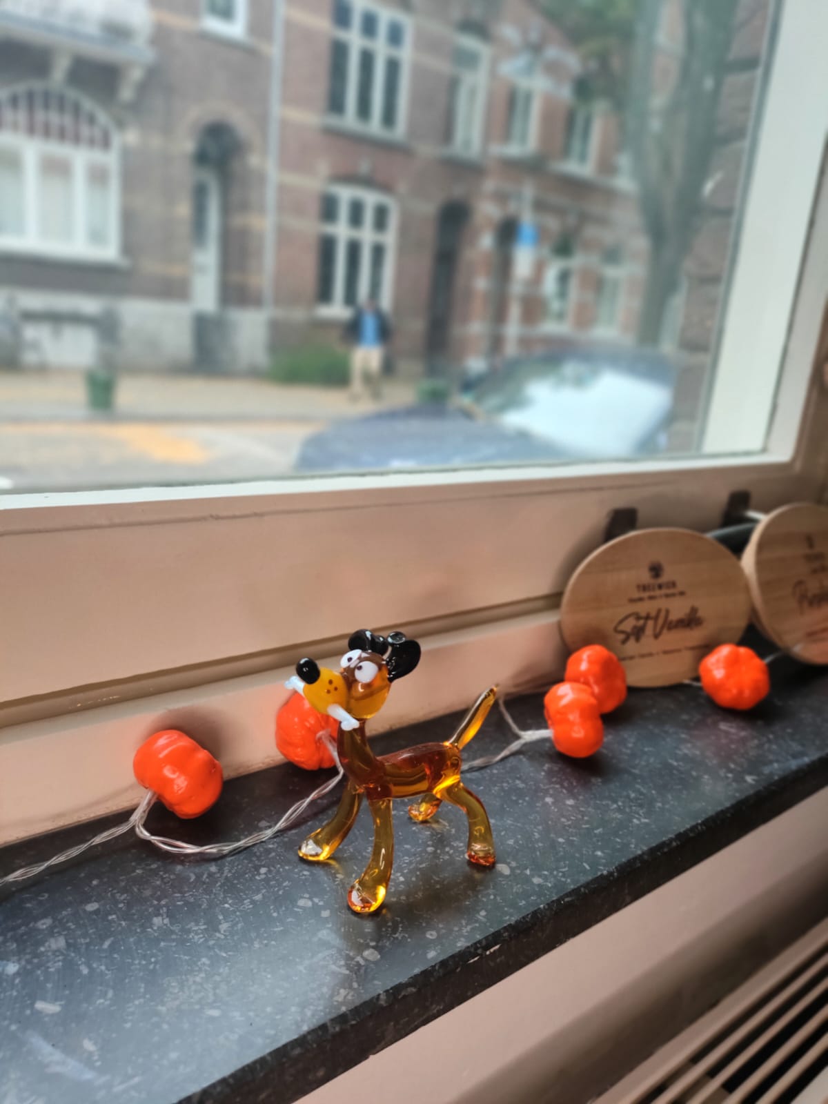 The Faithful Forager – Dog Figurine