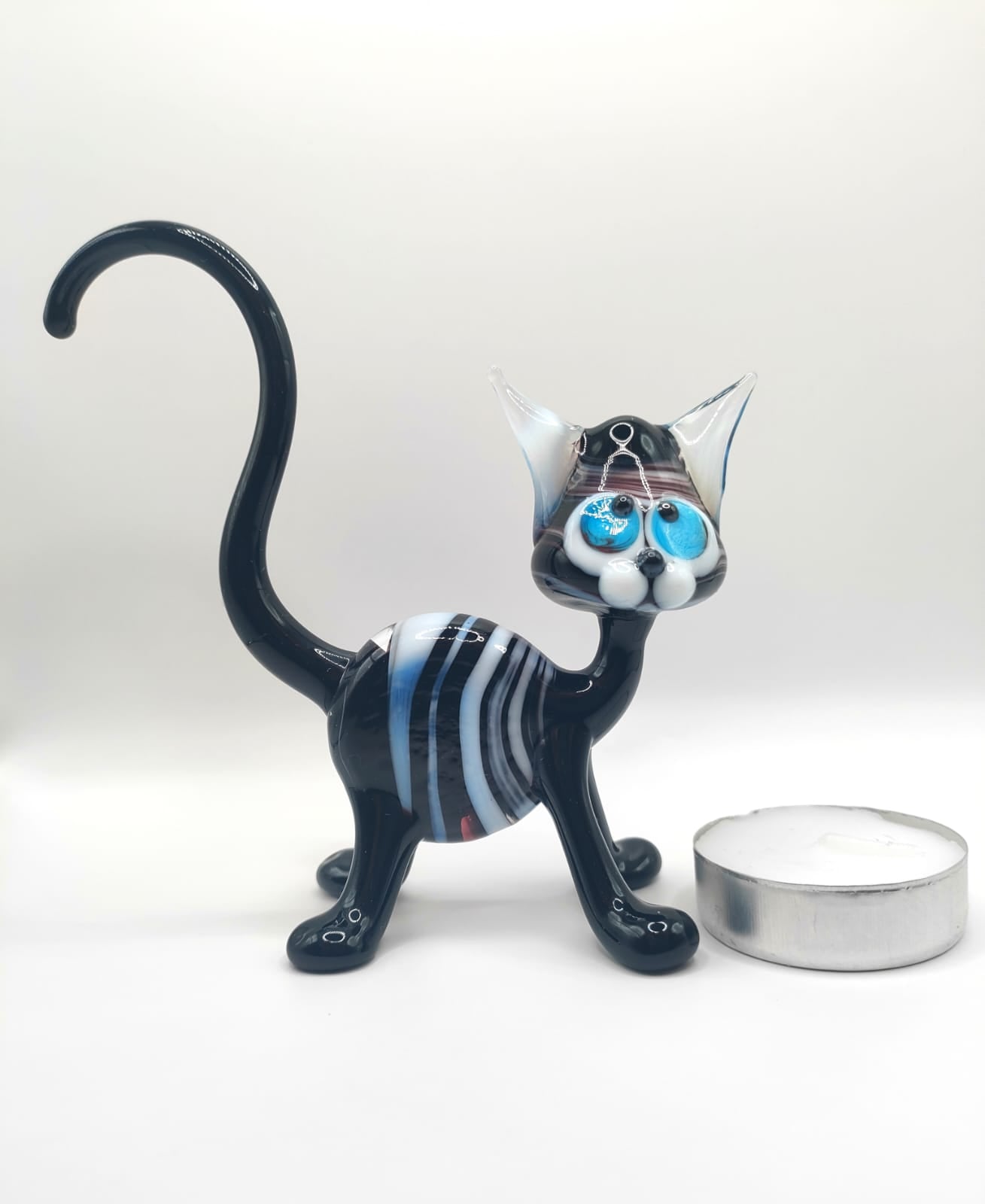 The Watchful Dreamer – Cat Figurine