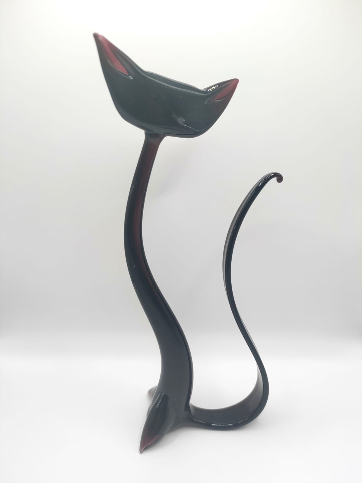 The Velvet Shadow – Cat Figurine