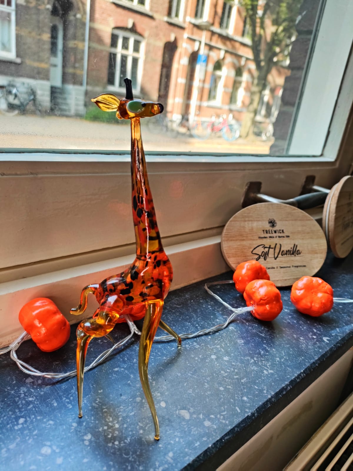 The Dreamer's Reach - Giraffe Figurine