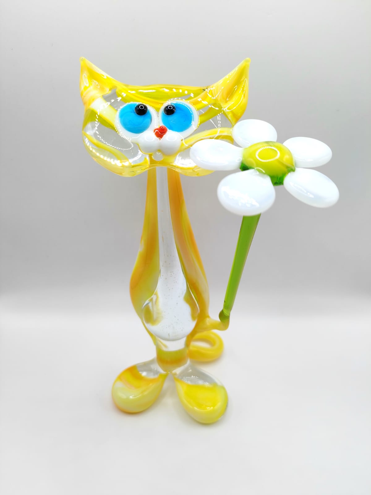 The Bloom Bearer – Cat with Flower Figurine