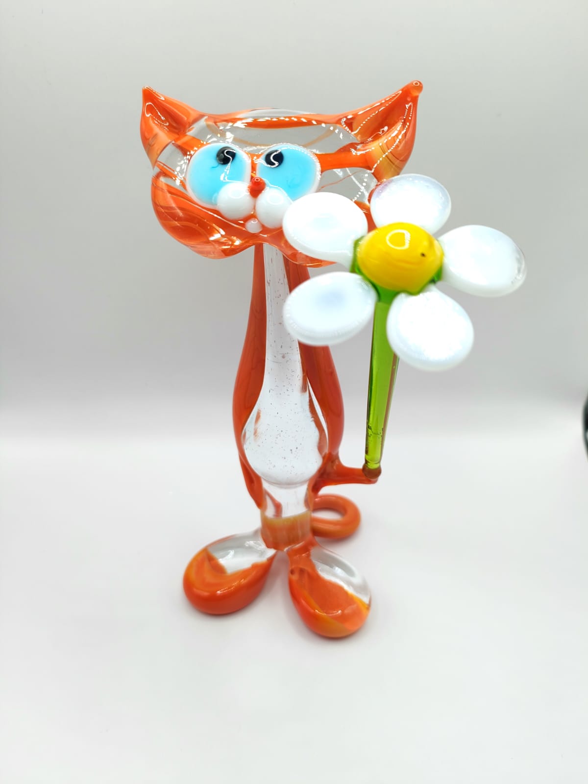 The Bloom Bearer – Cat with Flower Figurine