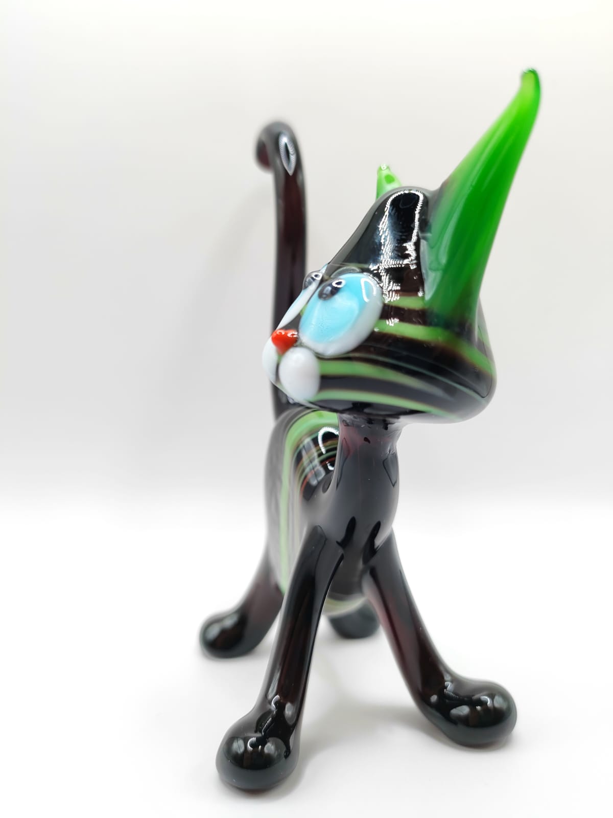 The Watchful Dreamer – Cat Figurine