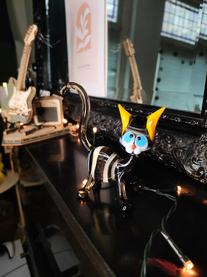 The Watchful Dreamer – Cat Figurine